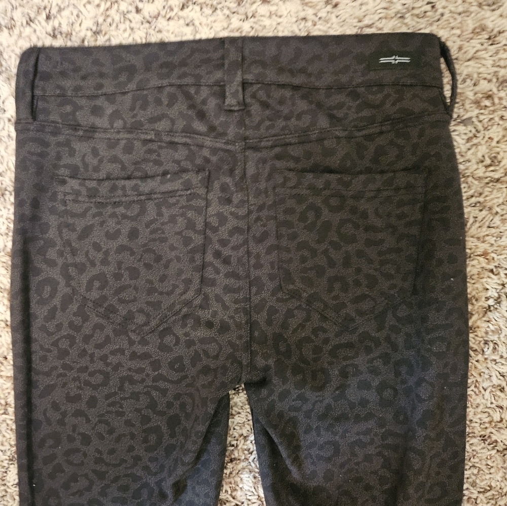 Liverpool Black Leopard Skinny Jeggings - Picture 11 of 12
